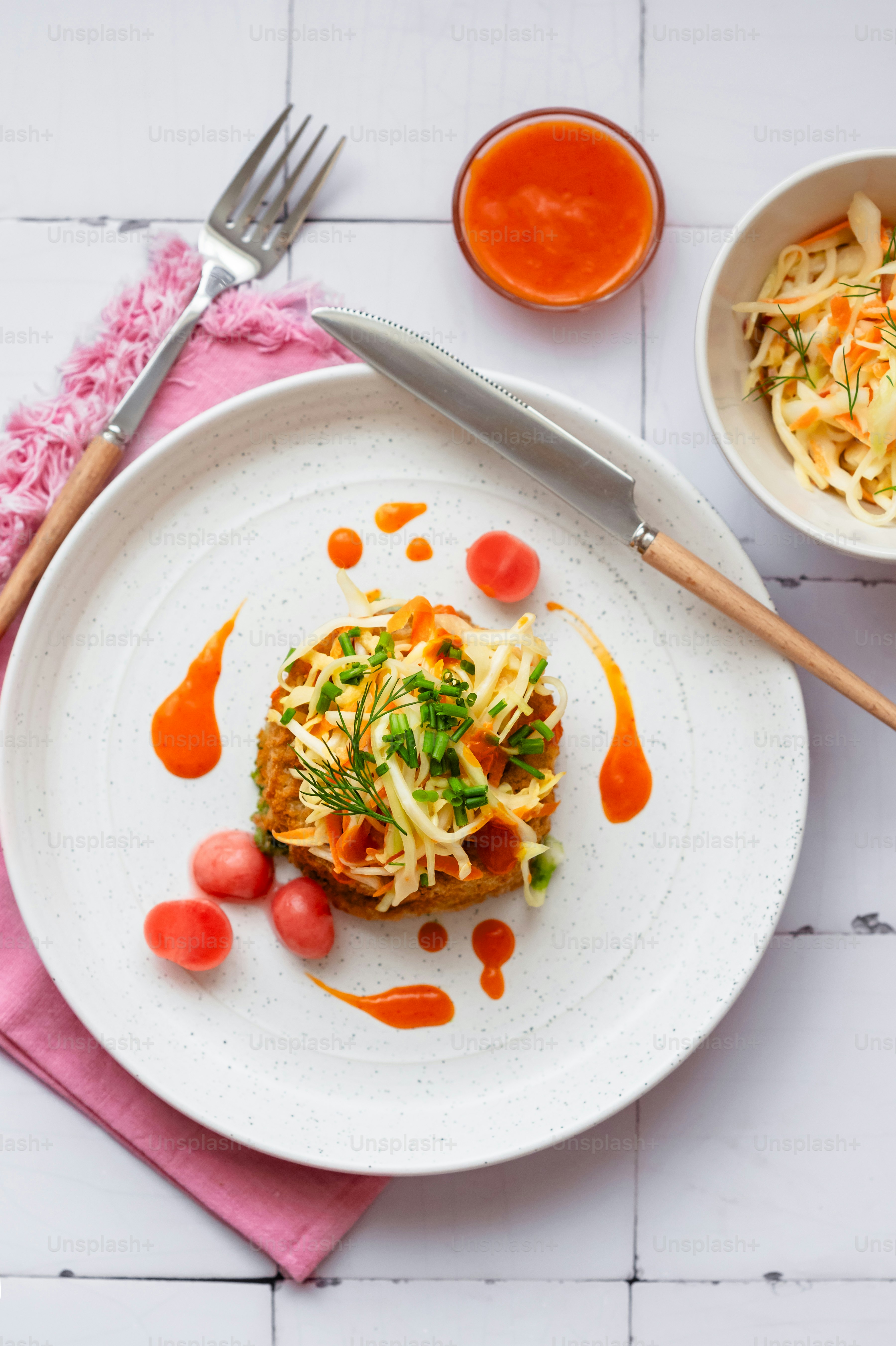 premium_photo-1691917243192-cf1638ffdb42?ixid=M3wxMjA3fDB8MXxzZWFyY2h8NXx8bW9uamF5YWtpJTIwdnMlMjBva29ub21peWFraXxlbnwwfHx8fDE3NTQzMjUzMDd8MA\u0026ixlib=rb-4.1.0