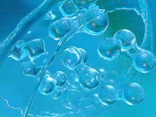 Nahaufnahme von Wasserblasen auf blauem Hintergrund