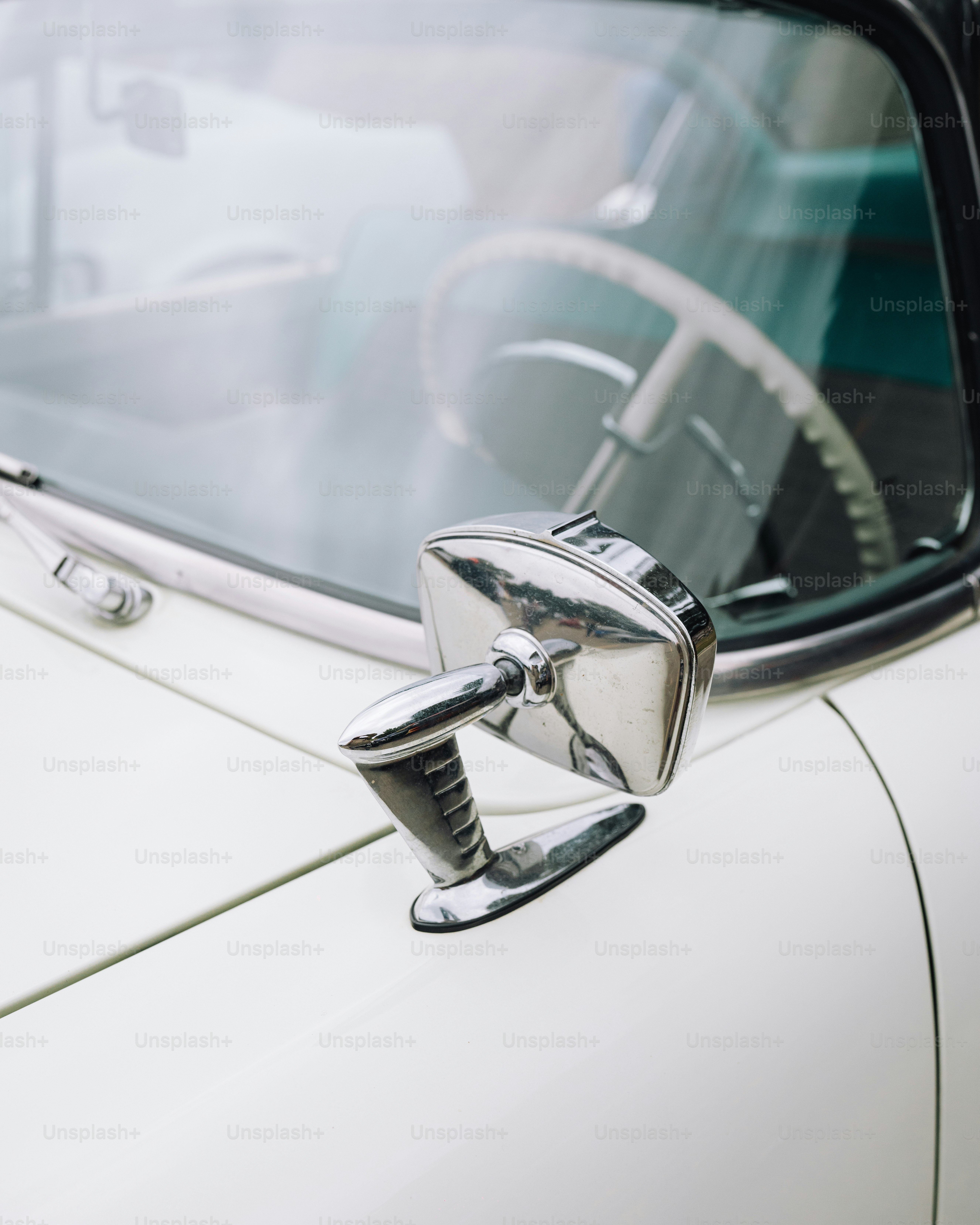 Gros plan d’une poignée de porte de voiture sur une voiture