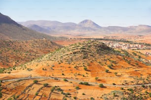 モロッコ南部の石の砂漠