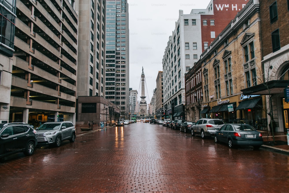 Outdoor shots of Indianapolis in the winter.