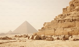 Vista panoramica di una piramide di Giza dall'Egitto
