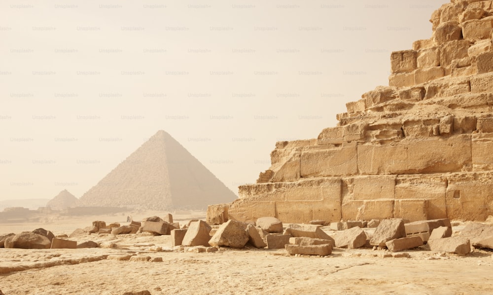 이집트에서 기자의 피라미드의 경치 좋은 �전망