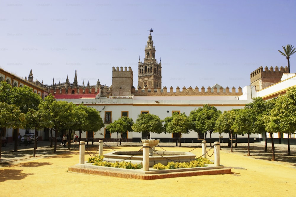 2005, Turm der Giralada-Kathedrale im Hintergrund.