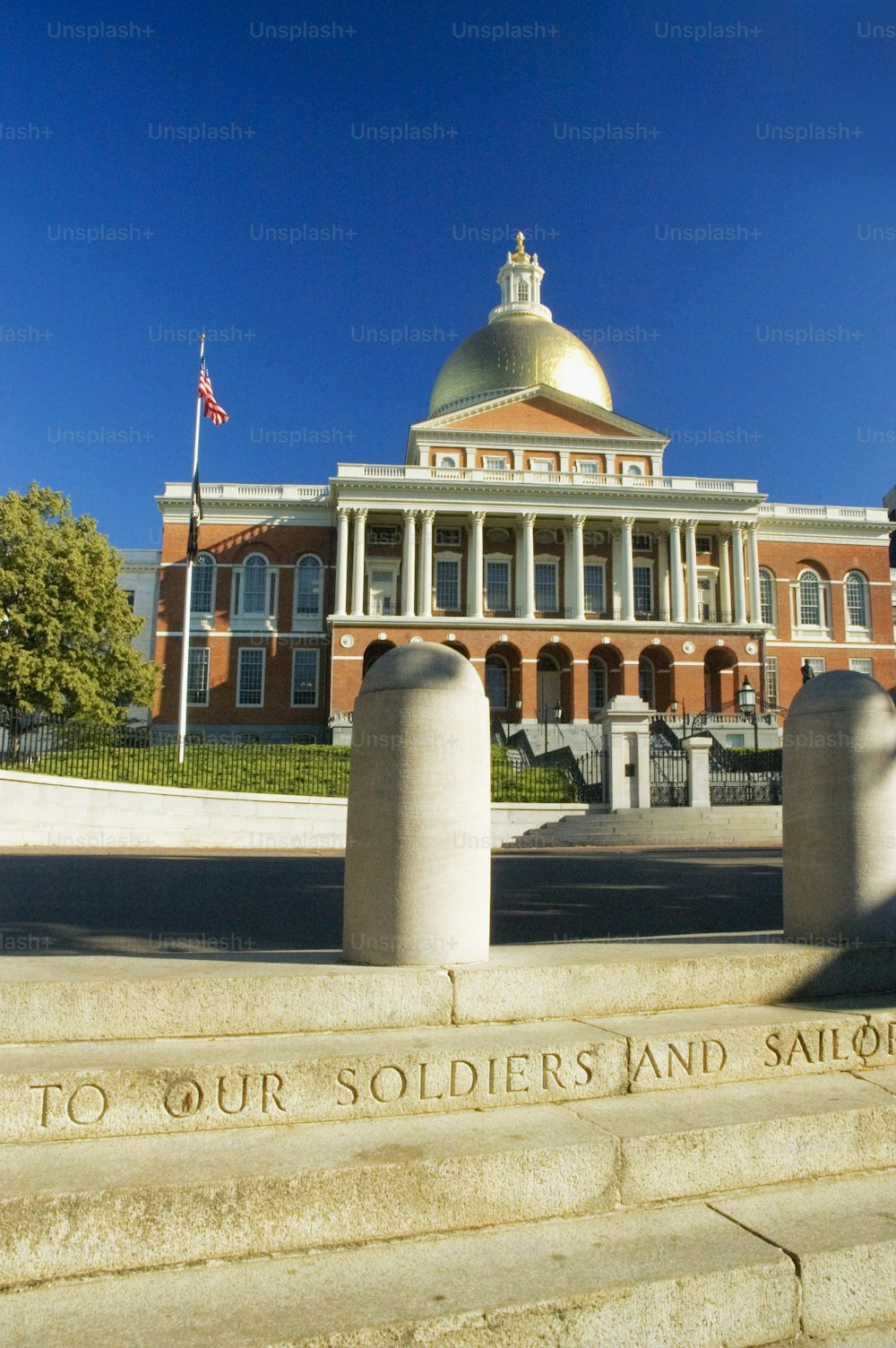 a large building with a dome on top of it