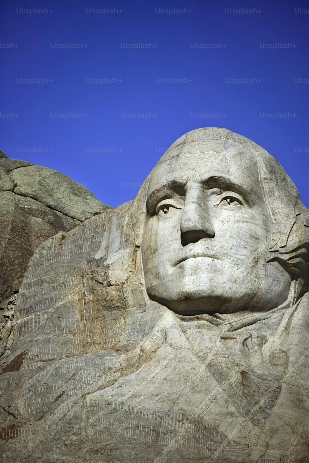 O rosto de Abraham Lincoln esculpido no lado de uma montanha