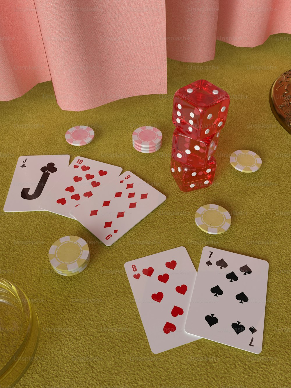 uma mesa coberta com cartas de baralho e dados