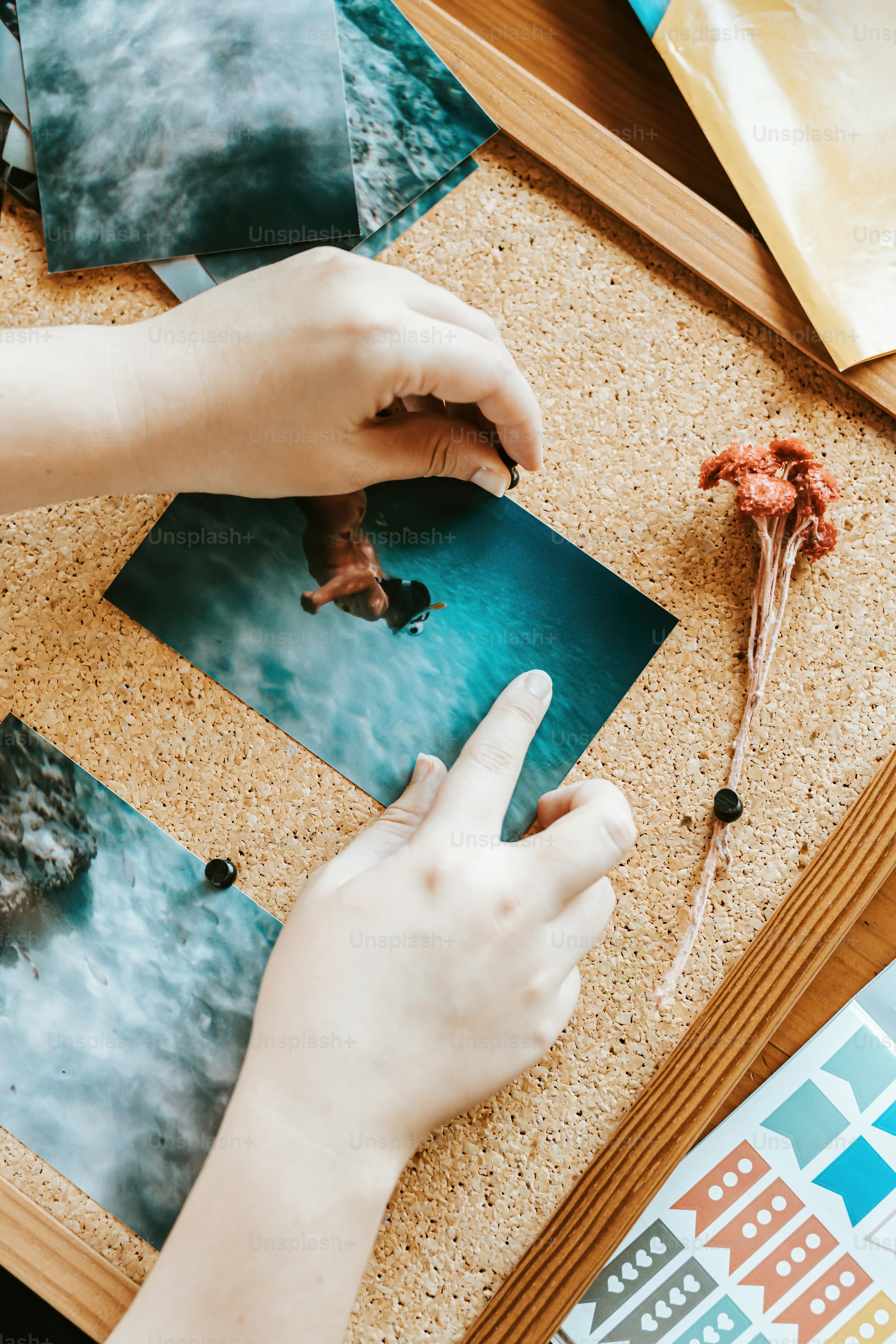 Una persona sta facendo un'immagine dell'oceano
