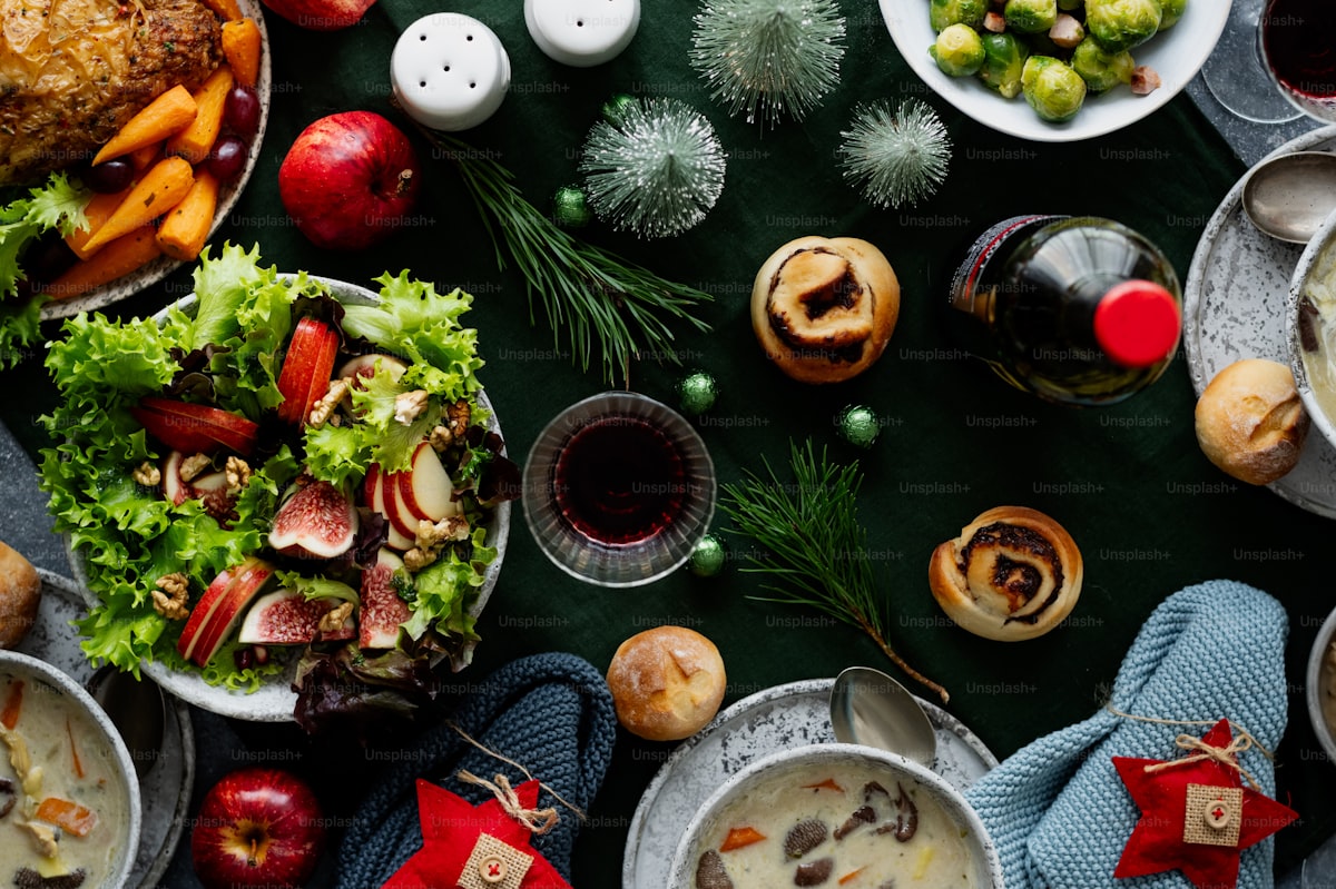 What are the Top 10 Christmas Dinner Foods: A Culinary Expert’s Guide