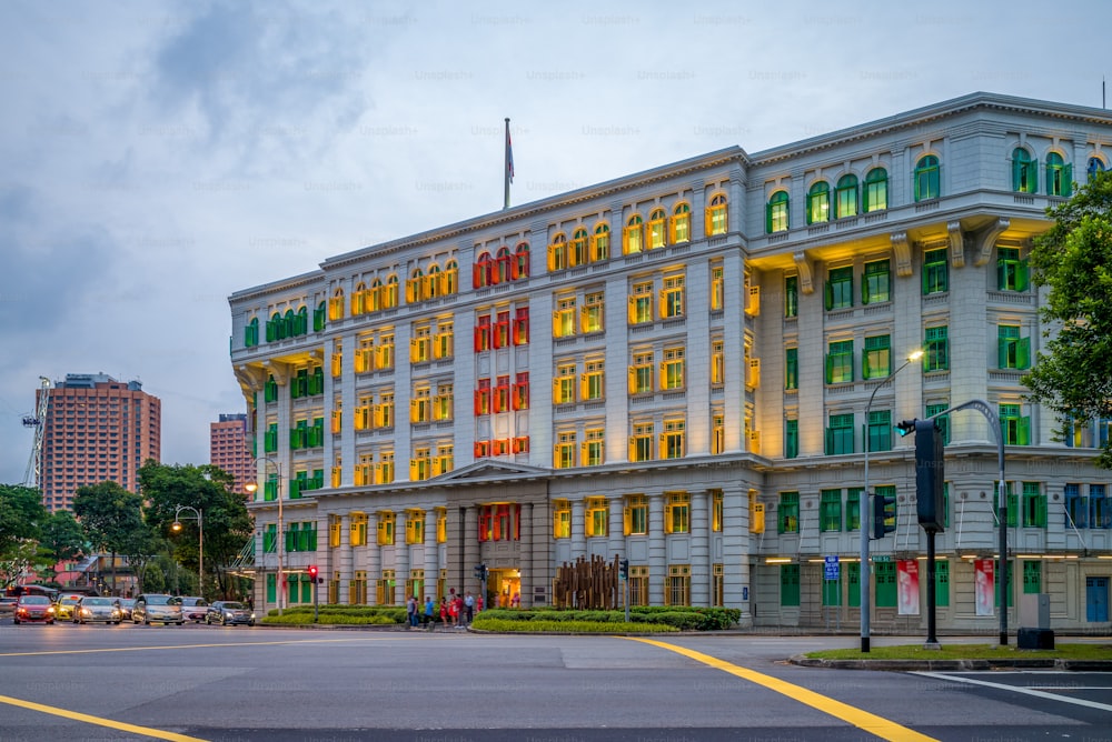 Edifício com janelas coloridas em Clarke Quay