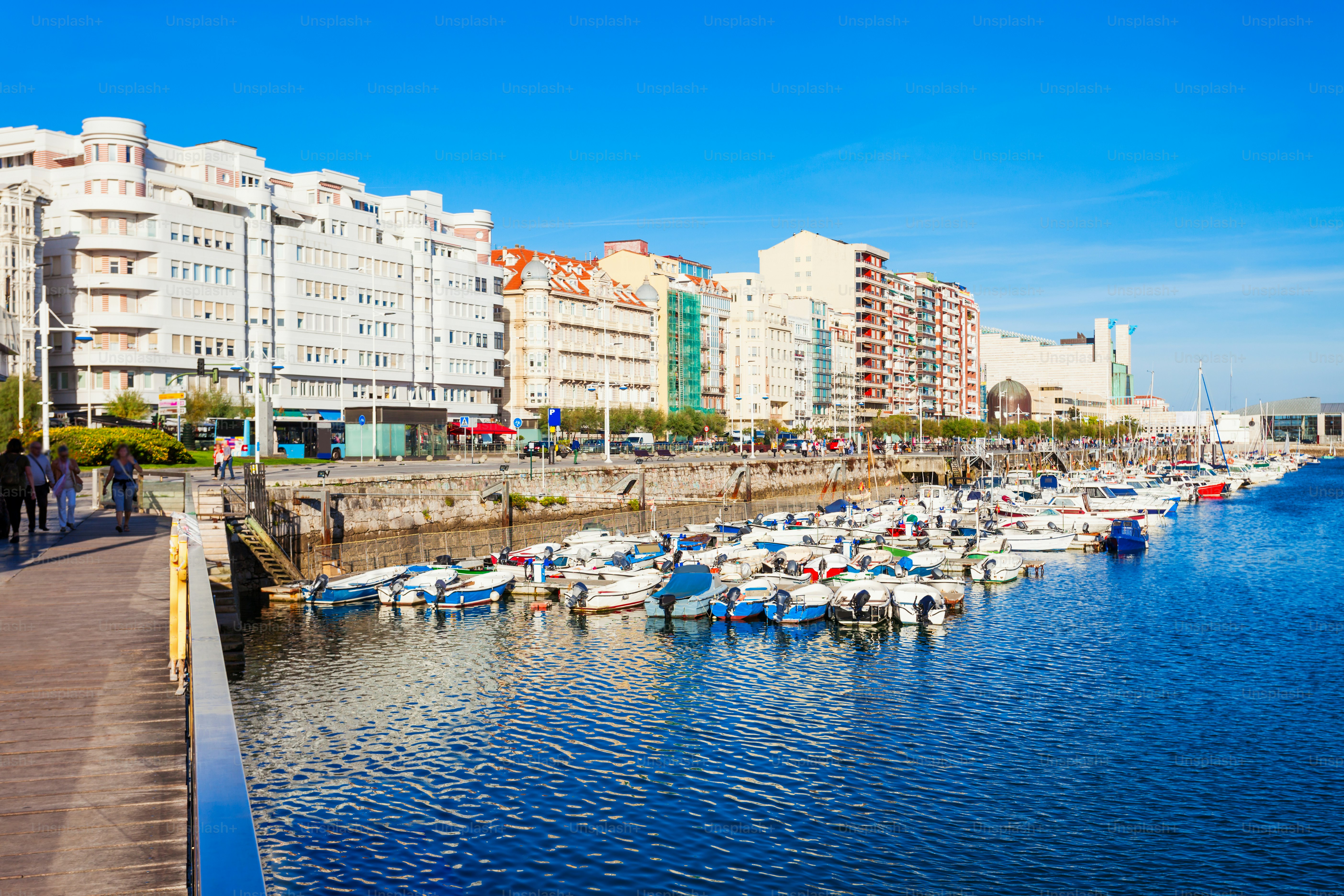 premium_photo-1697729460210-471590a48351?ixid=M3wxMjA3fDB8MXxzZWFyY2h8MTd8fGJyZXN0JTIwLSUyMG5pY2UlMjAlM0ElMjBsZXMlMjByJUMzJUE5YWN0aW9uc3xlbnwwfHx8fDE3NTIyMTM2NjF8MA\u0026ixlib=rb-4.1.0