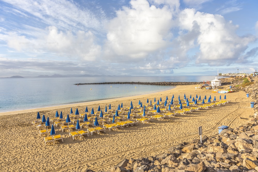 praia fechada em Playa Blanca, Lanzarote sem pessoas