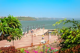 Il promontorio di Dona Paula è un punto panoramico nella città di Panjim nello stato indiano di Goa