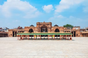 Jama Masjid ou Mesquita Jumah é uma mesquita principal na cidade de Ahmedabad, estado de Gujarat, na Índia