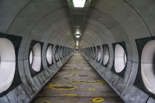 Uma bela foto de um túnel em Detroit