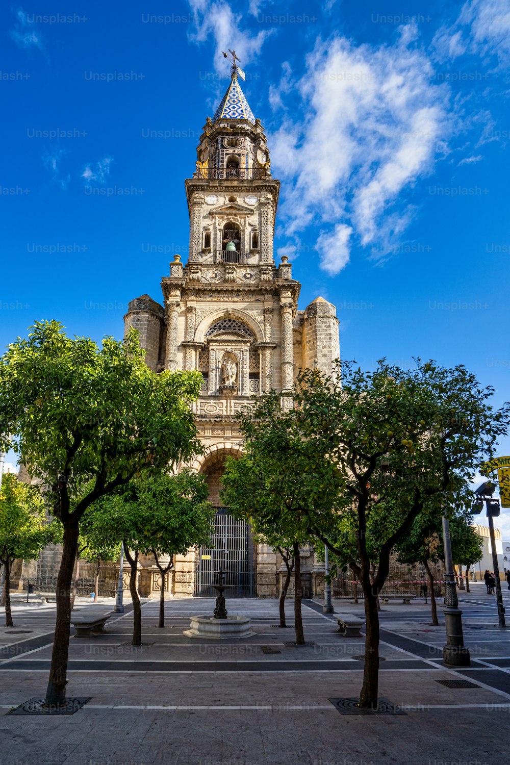 Die Kirche San Miguel in der Altstadt von Jerez de la Frontera in Andalusien, Spanien