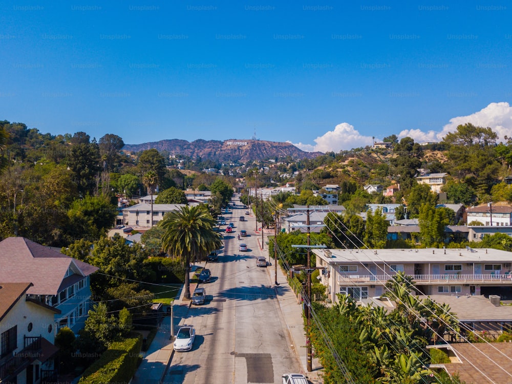 Uma vista aérea do distrito de sinais de Hollywood em Los Angeles, EUA