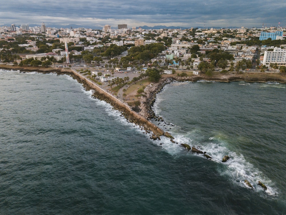 Uma paisagem do Malecón de Santo Domingo na República Dominicana