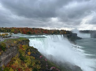 La belle vue sur les chutes du Niagara. New York, États-Unis.