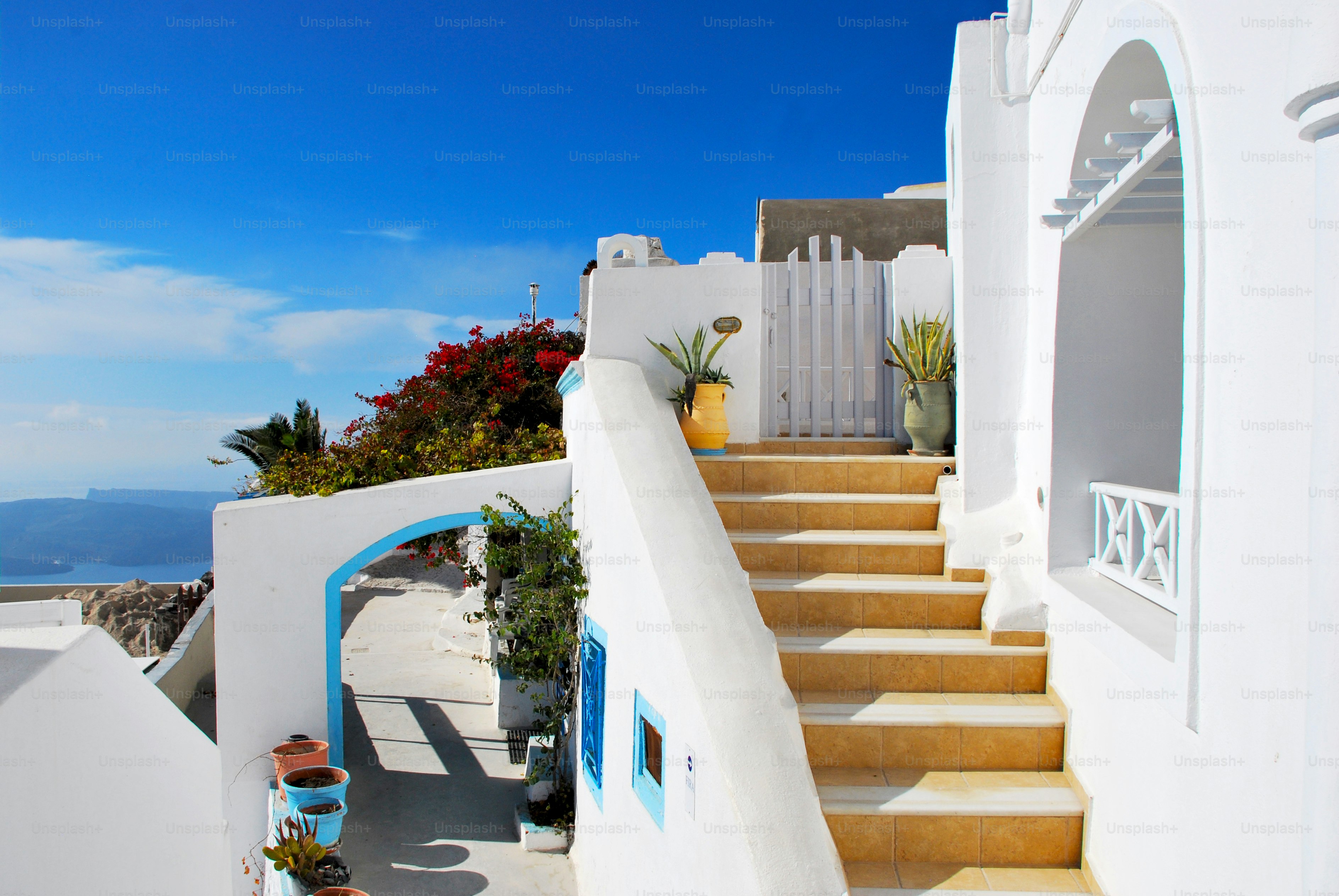 Arquitectura y paisajes típicos de la isla de Santorini, Grecia