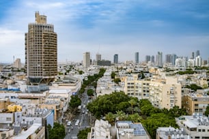 Eine urbane Luftaufnahme von Tel Aviv City, Israel.