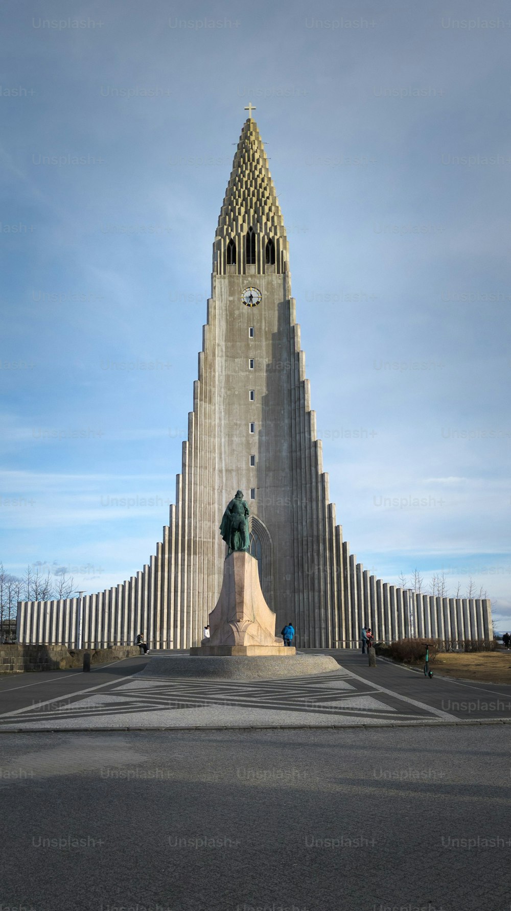Una verticale della chiesa di Hallgrimur a Reykjavik, Islanda