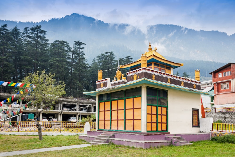 Monastério tibetano em Manali, Himachal Pradesh, Índia