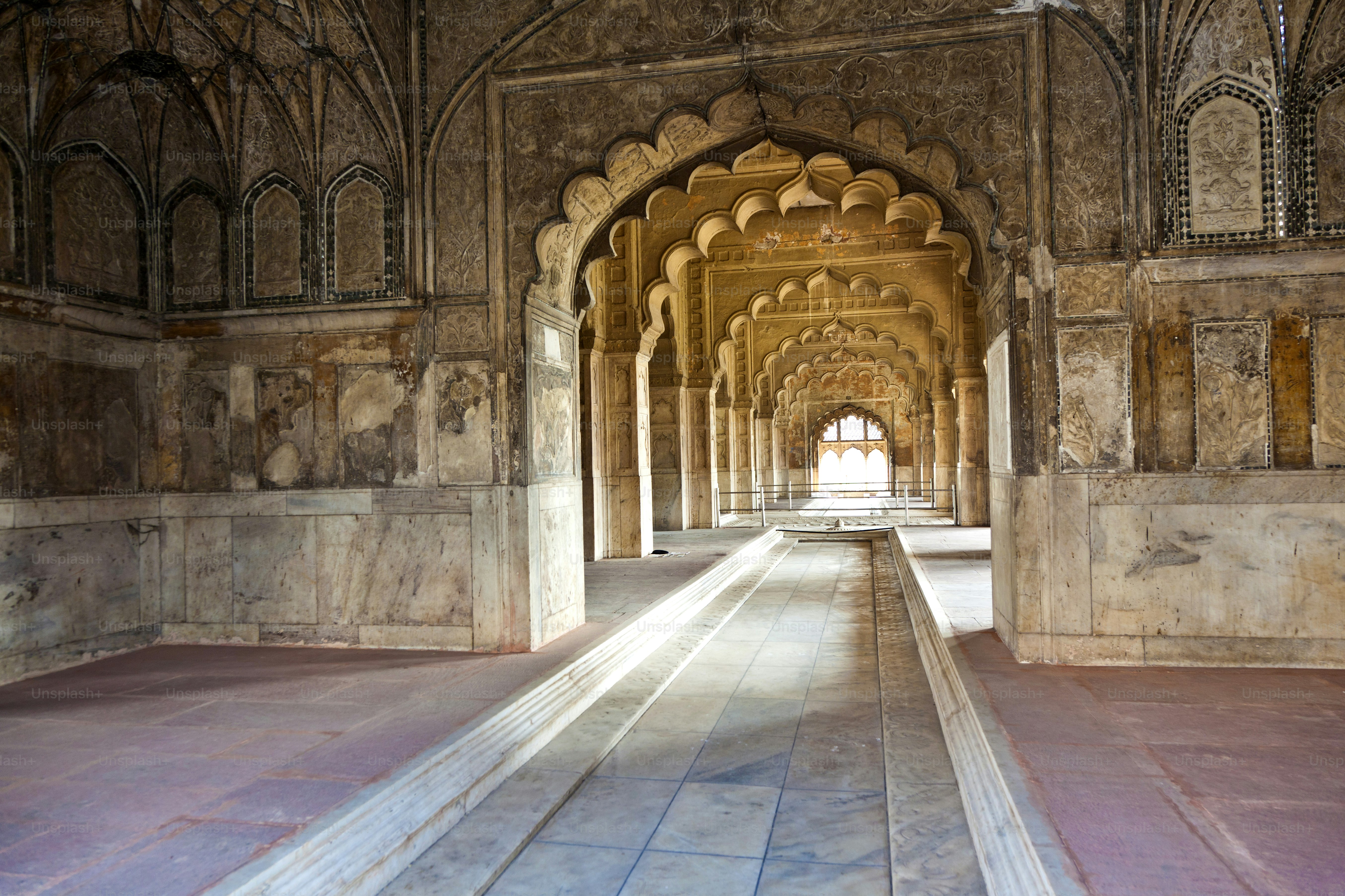 Marmer bertatahkan, kolom dan lengkungan, Aula Audiensi Pribadi atau Diwan I Khas di Lal Qila atau Benteng Merah di Delhi, India