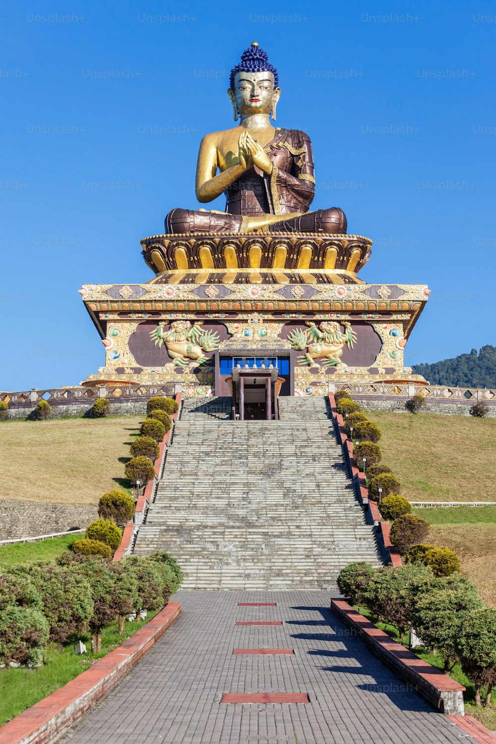 Statua del Buddha Gautama nel Parco del Buddha di Ravangla nel Sikkim meridionale, India