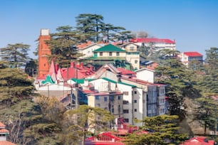 Vista aerea di Shimla, è la capitale dello stato indiano dell'Himachal Pradesh, situata nel nord dell'India.