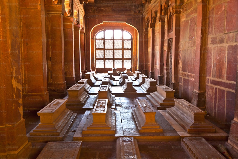 Marmorfriedhöfe in Jama Masjid in Fatehpur Sikri erinnern an islamische Heilige