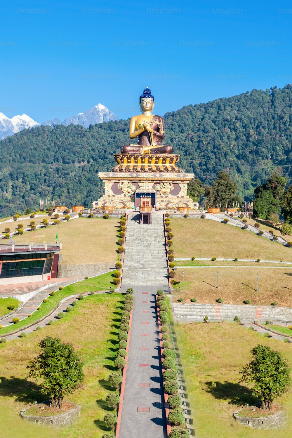 Der Buddha-Park von Ravangla, auch bekannt als Tathagata Tsal, befindet sich in der Nähe von Rabong im Bezirk Süd-Sikkim, Sikkim, Indien
