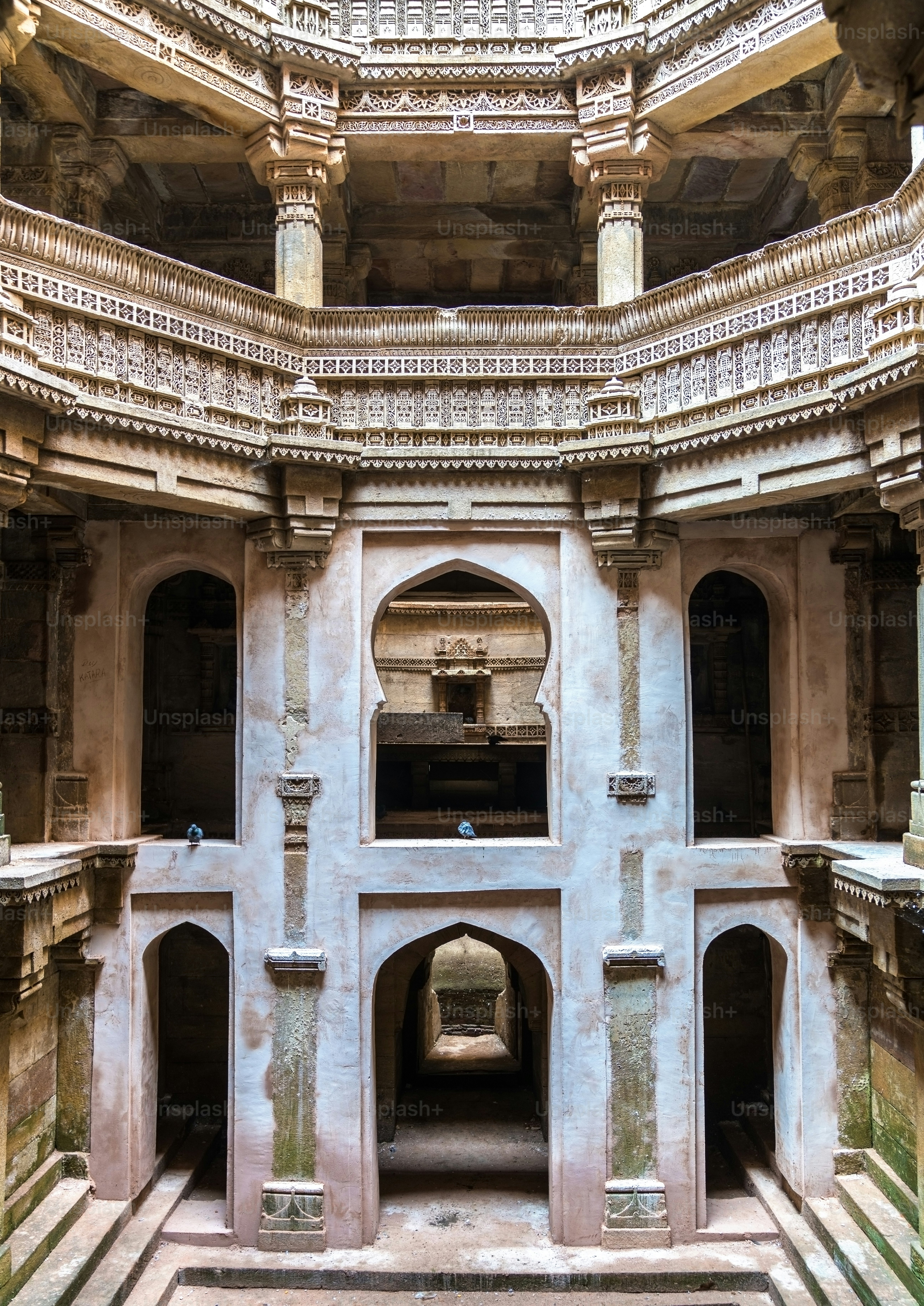 Adalaj o Rudabai Stepwell nel villaggio di Adalaj vicino ad Ahmedabad - Stato indiano del Gujarat
