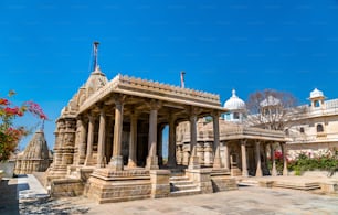 Temple jaïn de Sathis Deori au fort de Cittor. État du Rajasthan en Inde