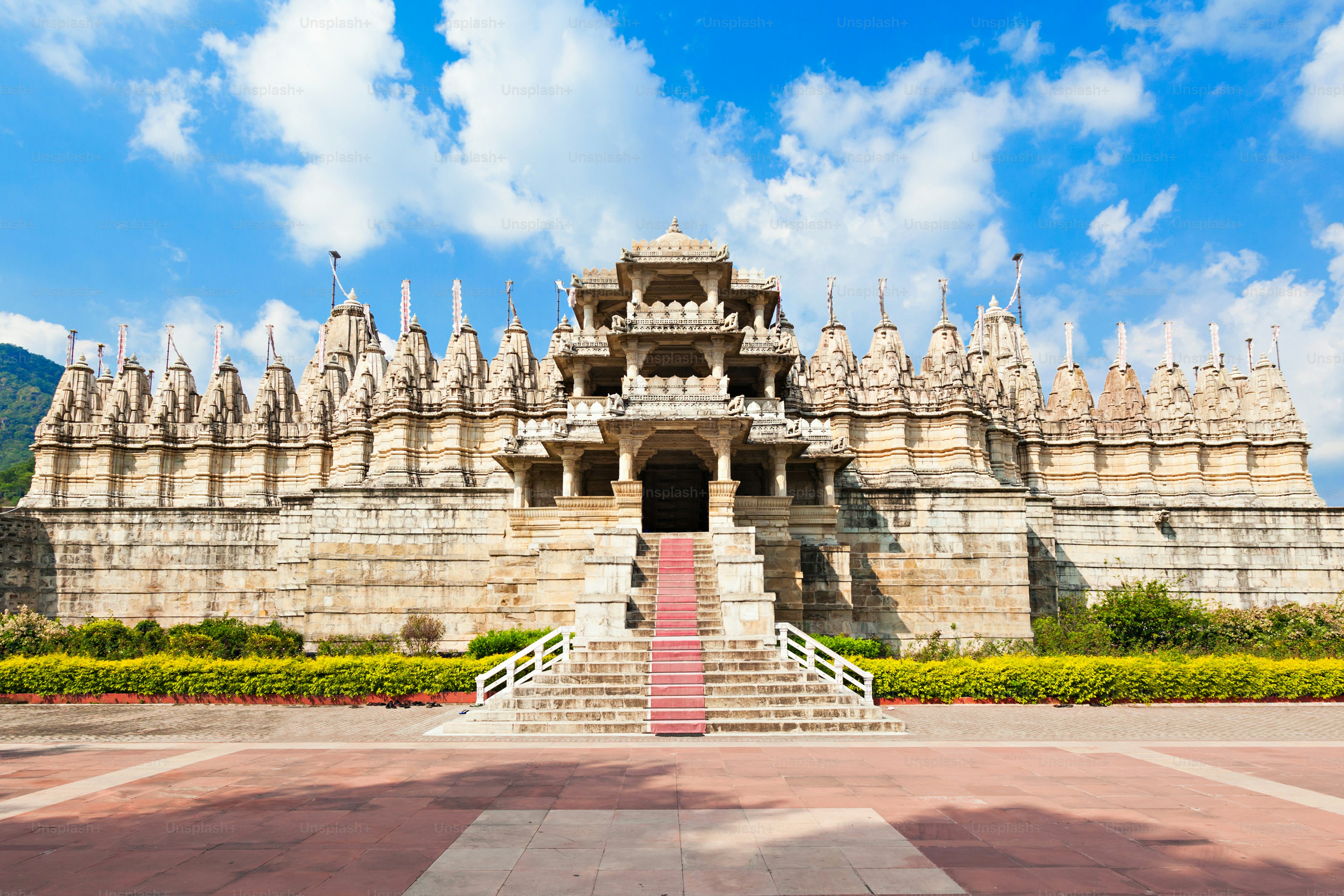 Der Ranakpur-Tempel ist ein Jain-Tempel in Rajasthan, Indien