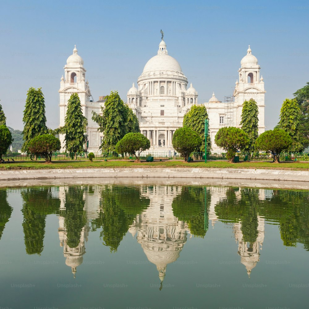 O Victoria Memorial é um edifício britânico, localizado em Calcutá, Bengala Ocidental, na Índia