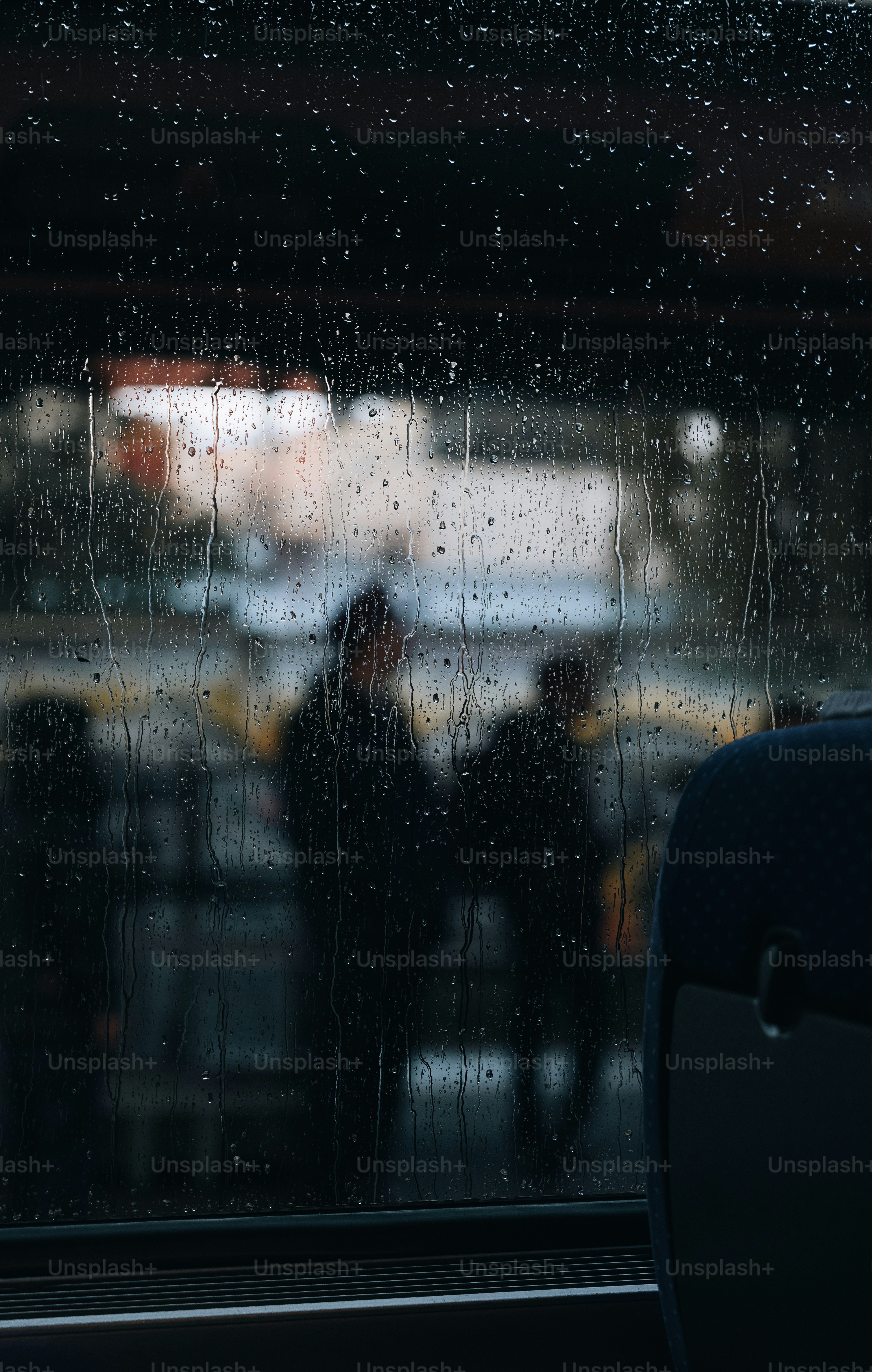Rain Aesthetic Pictures | Download Free Images on Unsplash