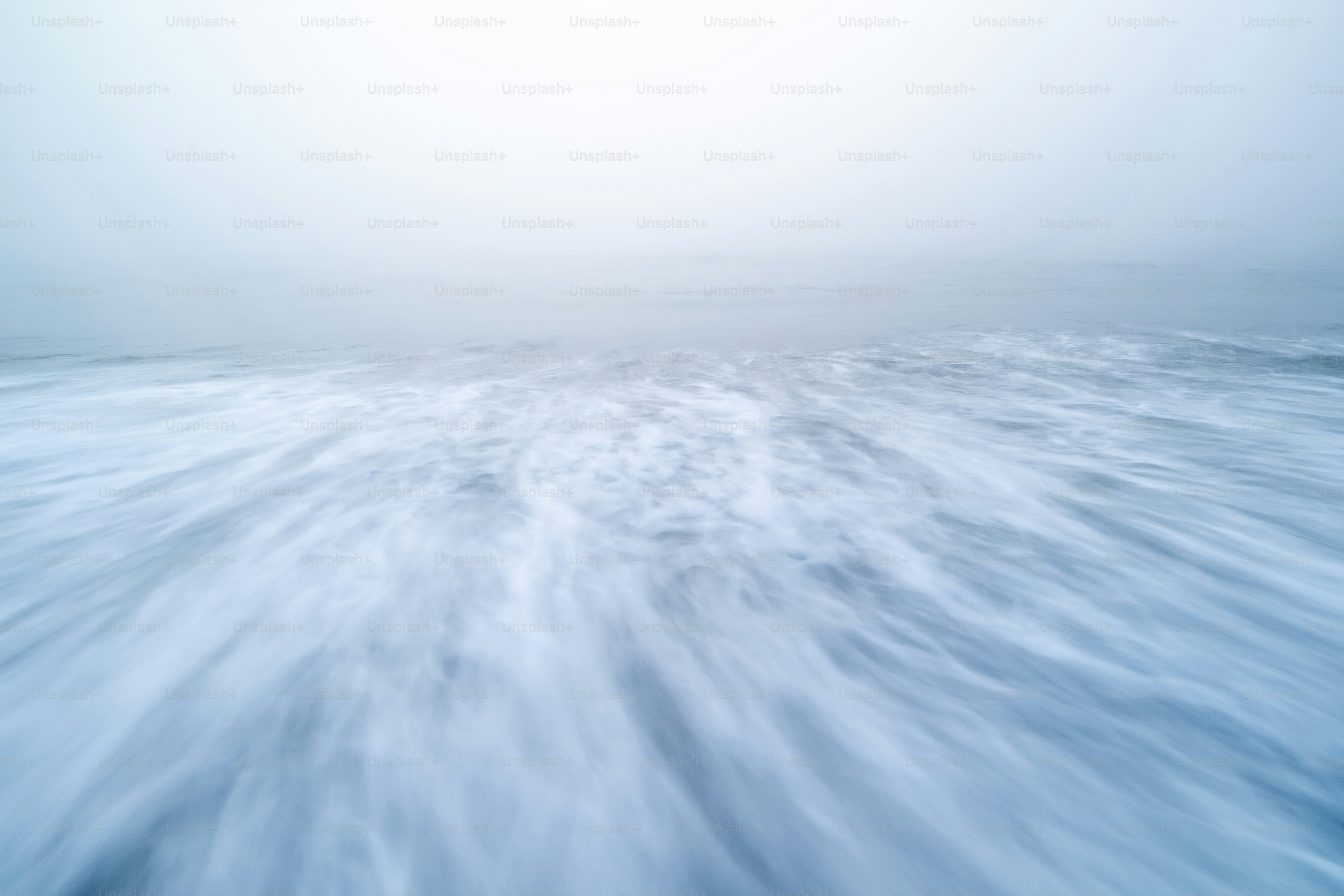 a blurry photo of a body of water