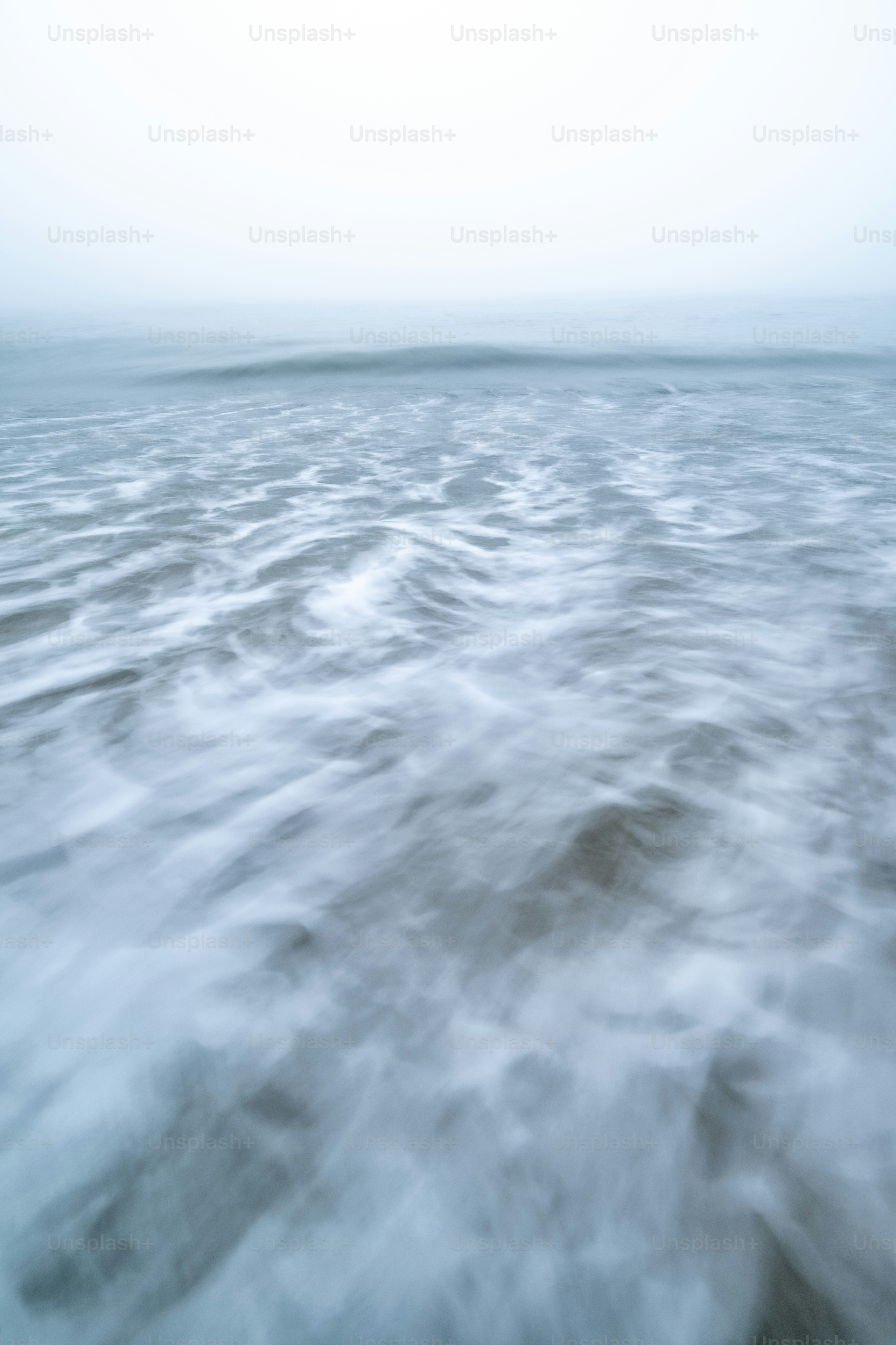 a blurry photo of a body of water