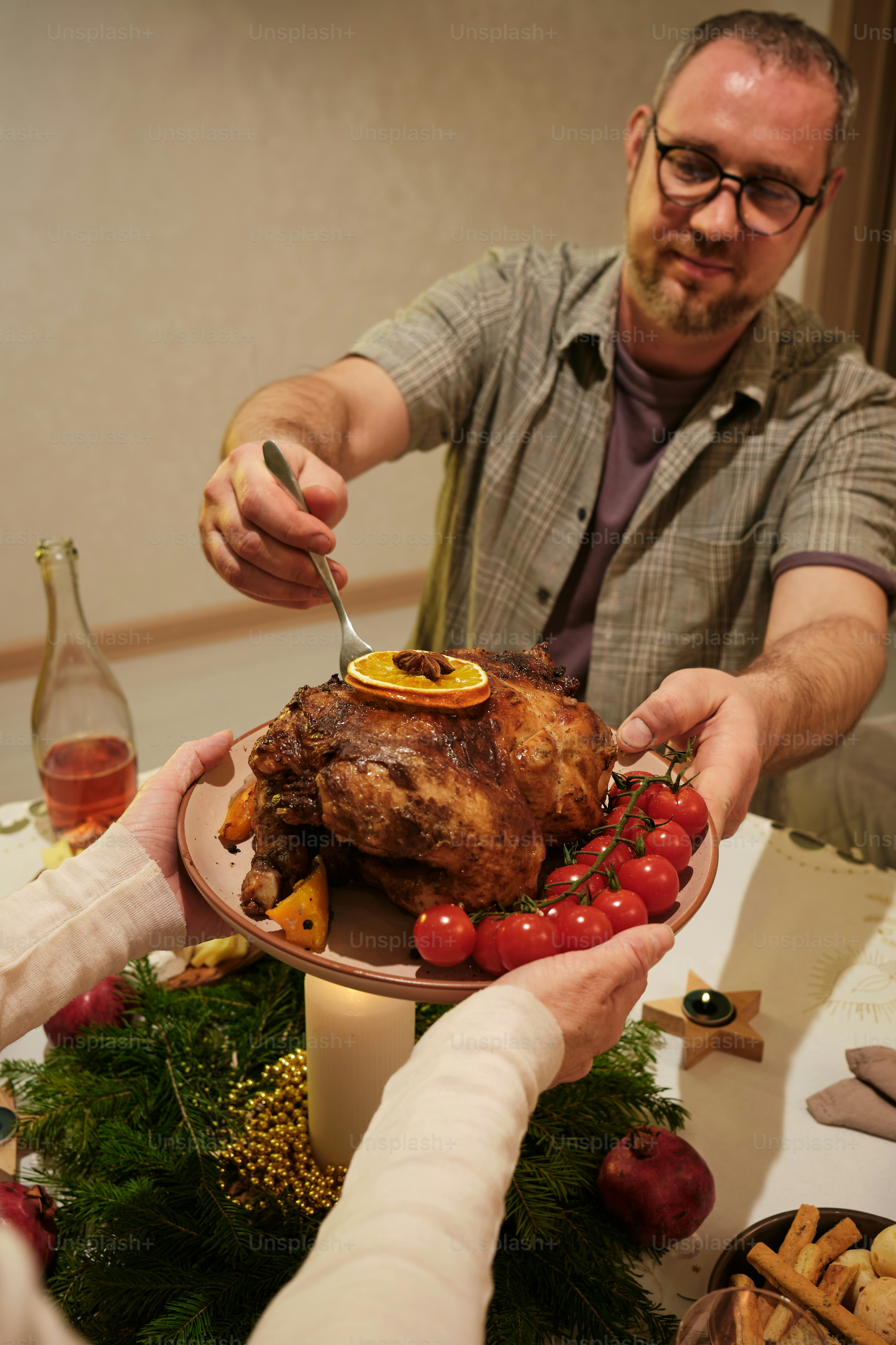 serving roast poultry on the Christmas table