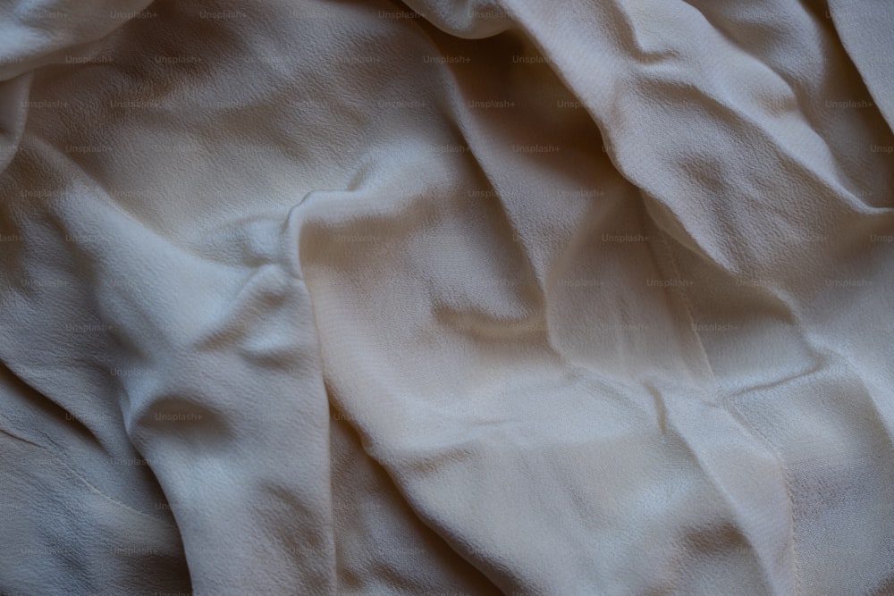 Una vista de cerca de una sábana blanca
