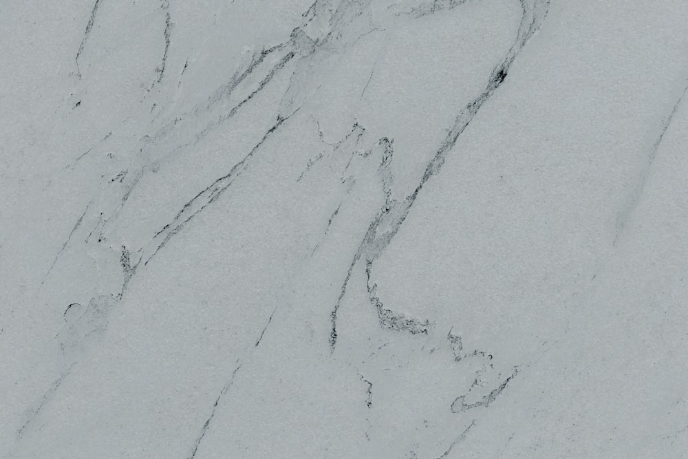 白い大理石の表面のクローズアップ
