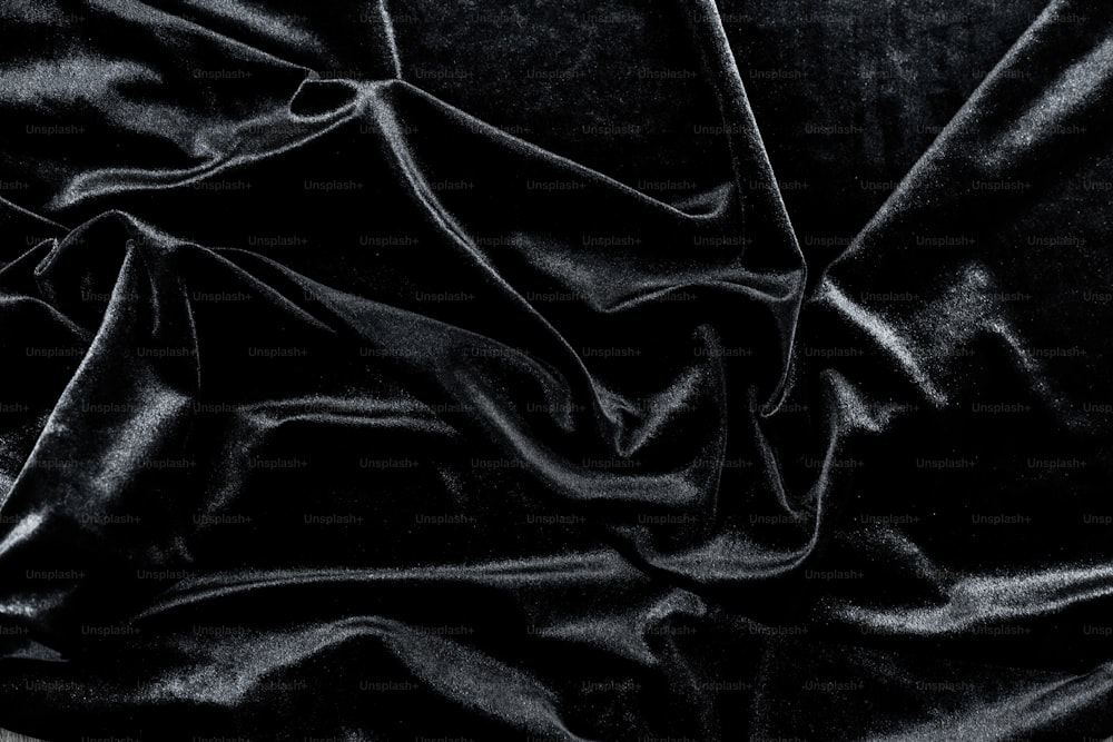 Un primer plano de una tela de terciopelo negro