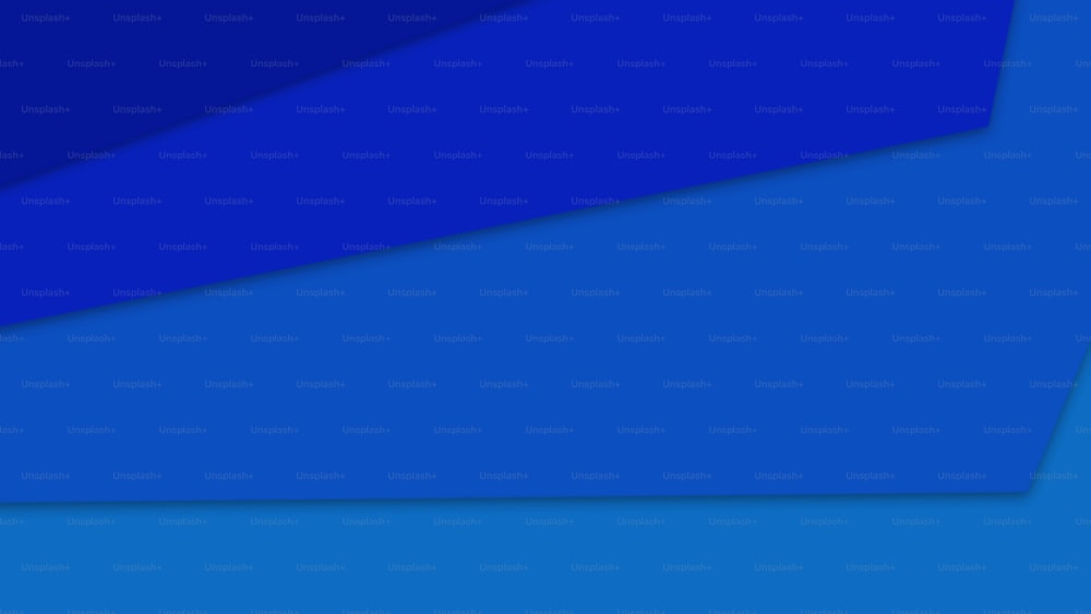 uno sfondo astratto blu con una forma triangolare