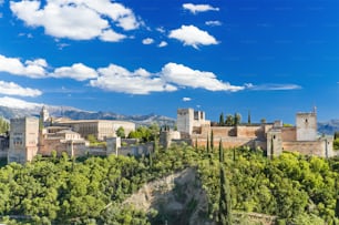 Famoso palacio de la Alhambra, Granada, España.