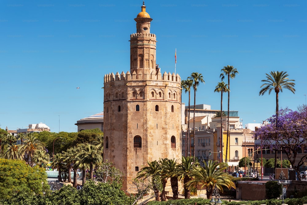 Torre del Oro Gold Tower marco medieval do início do século 13 em Sevilha, Espanha, região da Andaluzia.