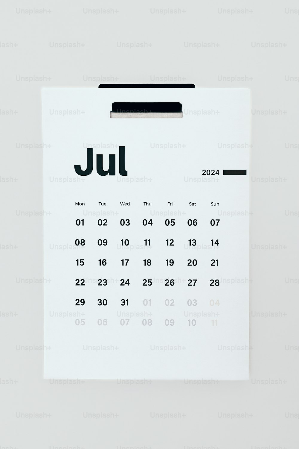 Un calendario con la palabra julio