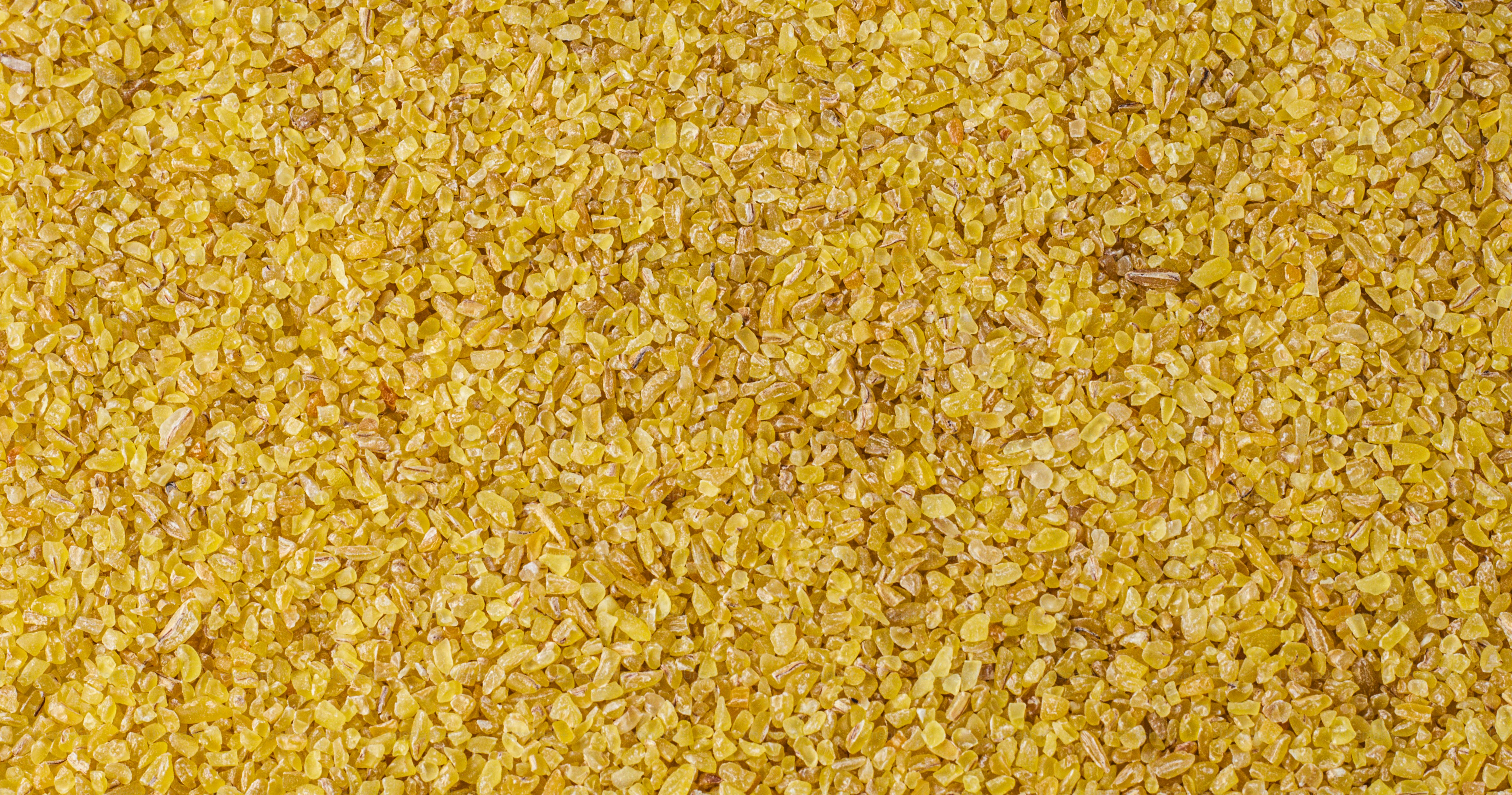 Une vue rapprochée du riz jaune