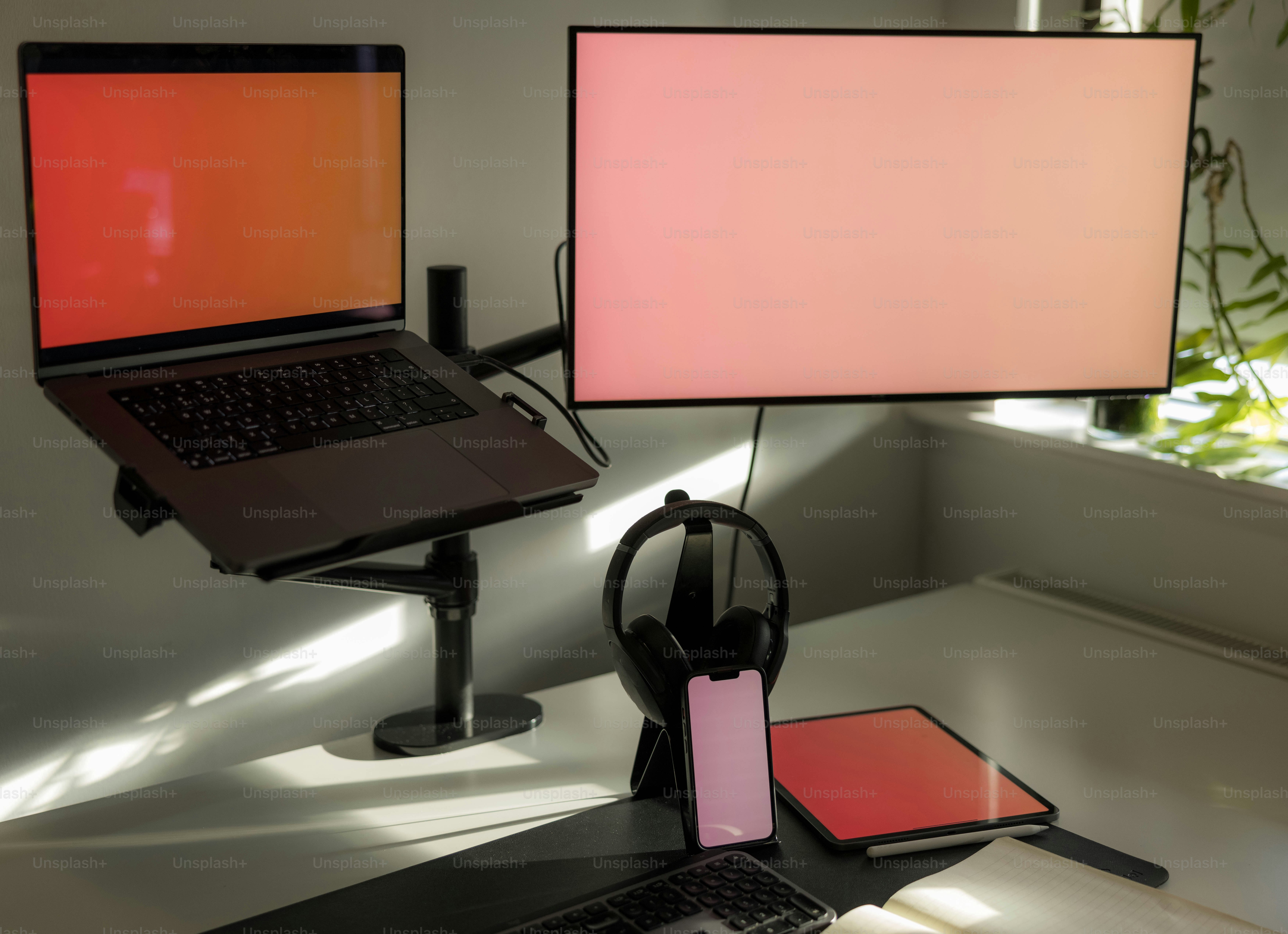 15 Smart Desk Gadgets You Must Shop in 2025