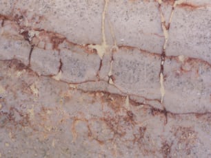 um close up de uma superfície de mármore com rachaduras